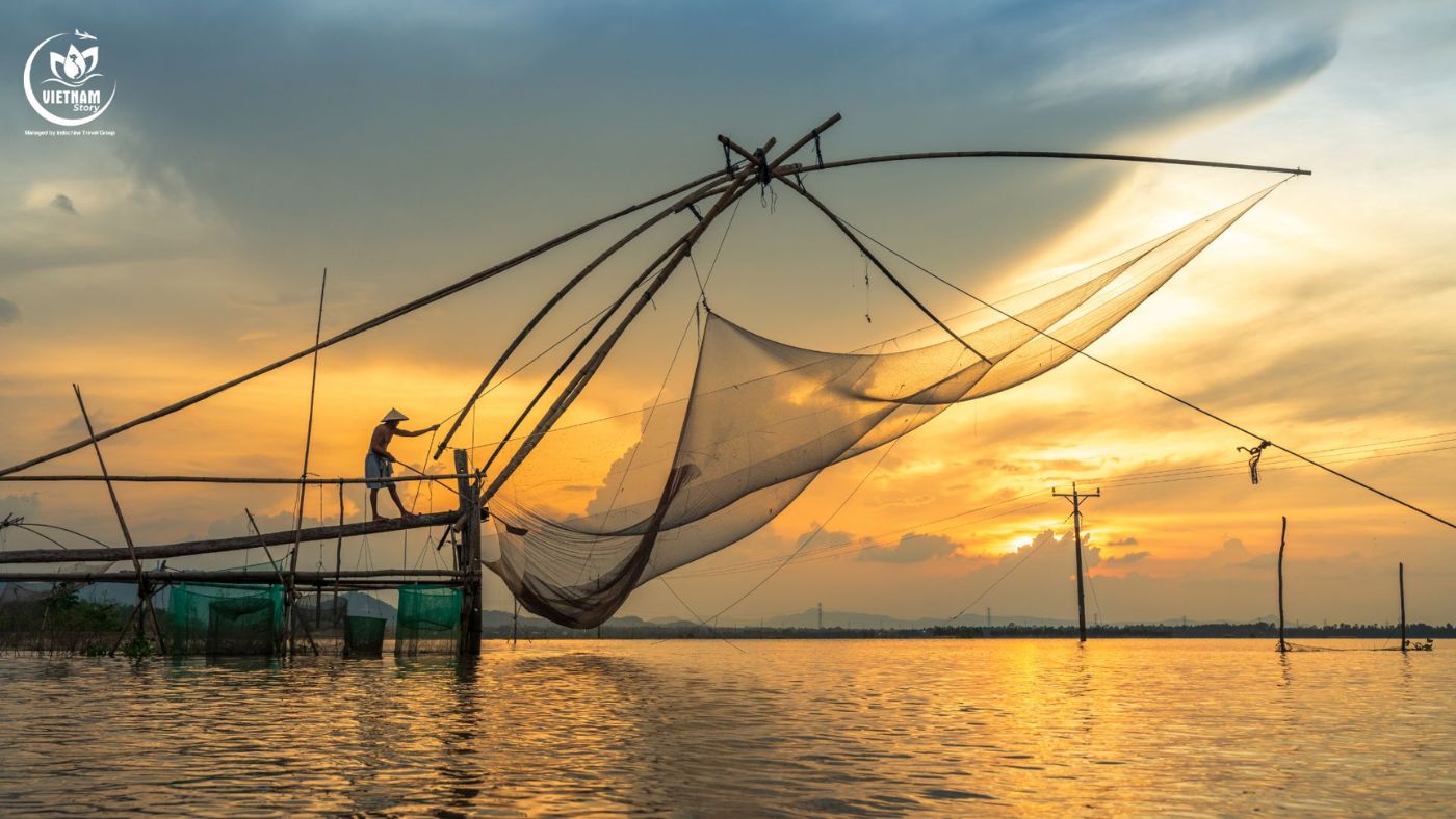 Unlocking the Charm of MEKONG DELTA: A Guide for Indian Travelers 4 Beautiful sunset in the Mekong Delta