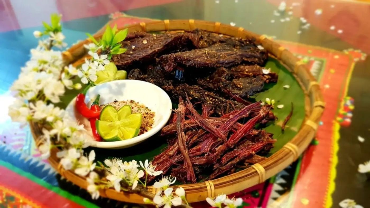 HA GIANG: Unveiling Vietnam's Untamed Beauty 7 Smoked buffalo meat is a popular gift in Ha Giang.