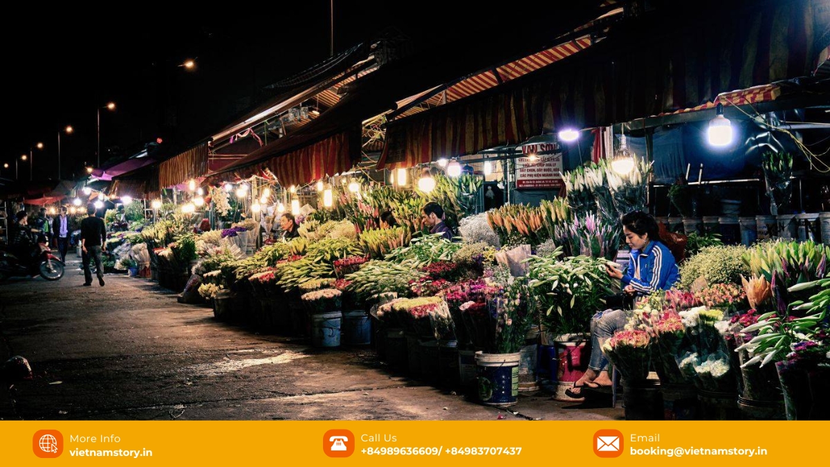 Visiting the vibrant Quang Ba Flower Market is an unforgettable Hanoi experience Visiting the vibrant Quang Ba Flower Market is an unforgettable Hanoi experience