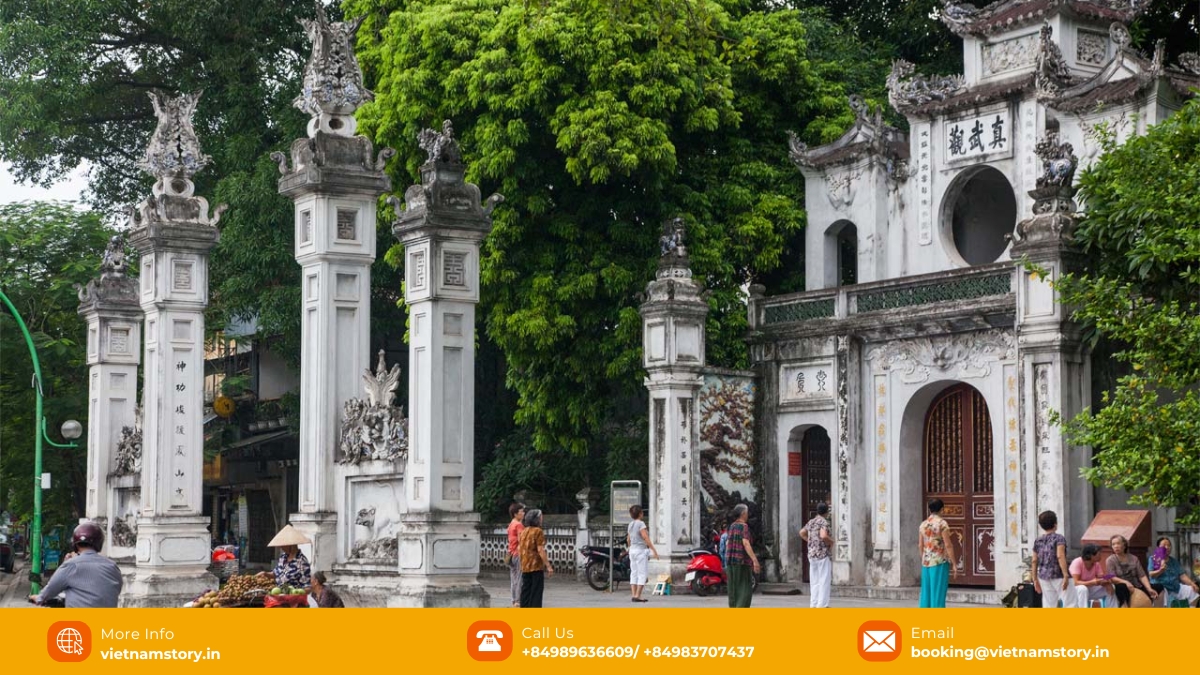 Quan Thanh Temple: Hanoi's Ancient Sentinel 5 The architectural style of Quan Thanh Temple with its traditional curved roof and intricate details