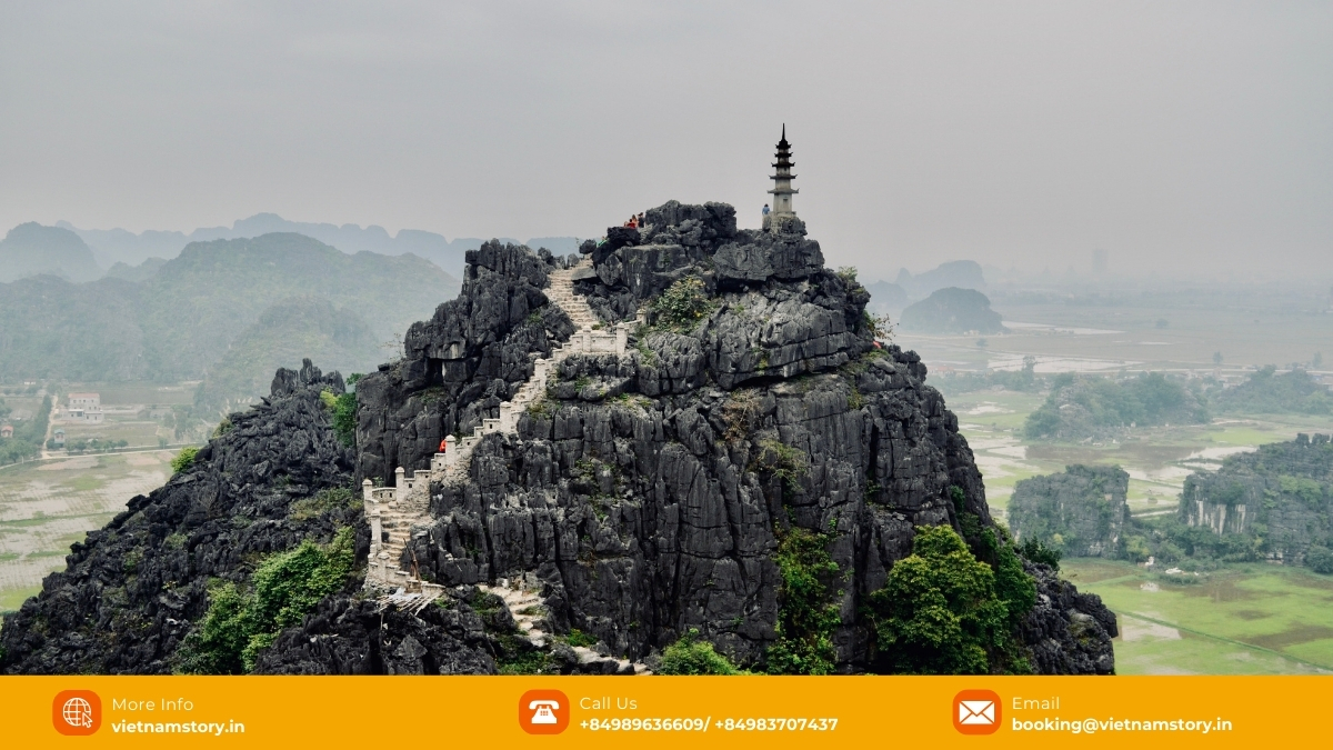 How to Get from Hanoi to Ninh Binh: A Travel Guide for Indian Tourists 5 Hang Mua is one of the most notable Ninh Binh caves with magnificent views