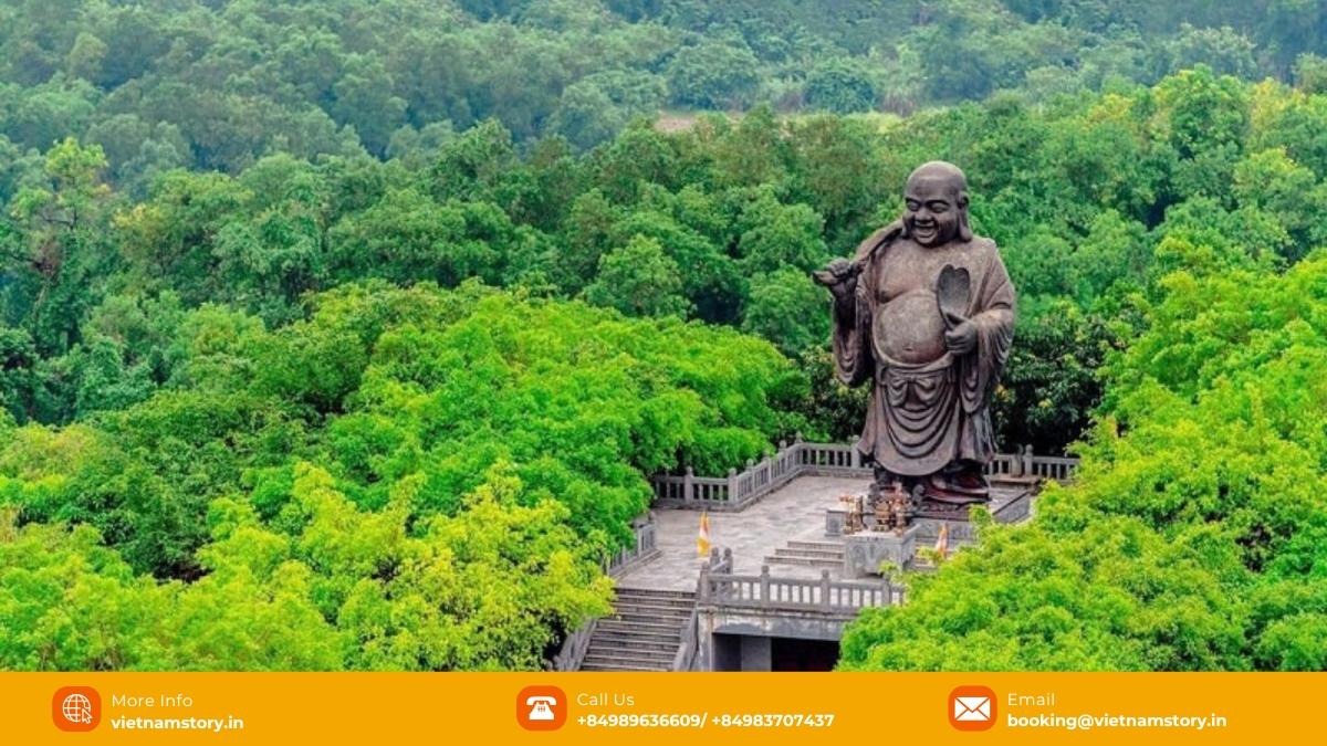 The Maitreya Buddha statue in Bai Dinh The Maitreya Buddha statue in Bai Dinh
