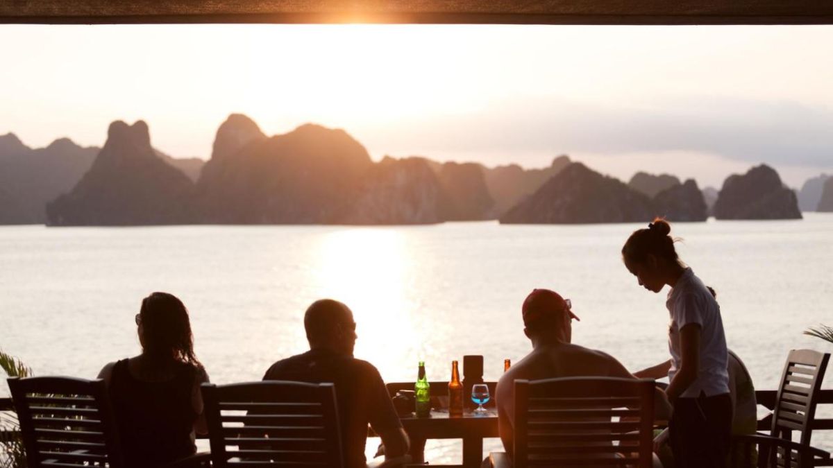 A Guide To The Best Things To Do In Halong Bay For Indian Travelers 7 Mon Cheri Cruise