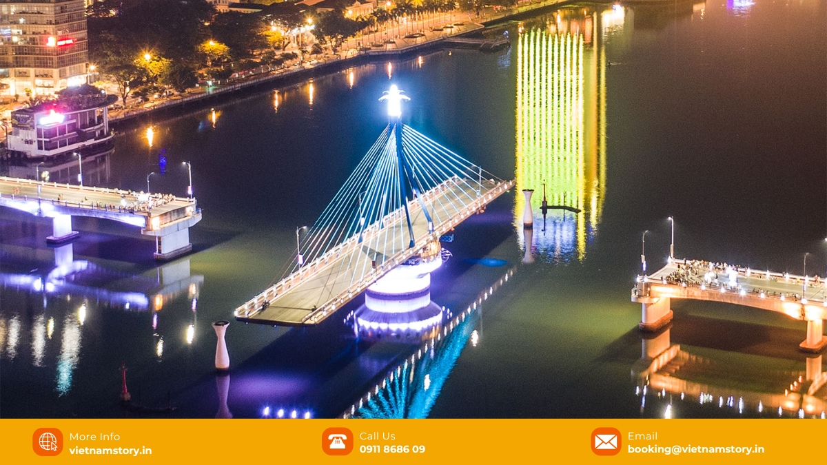 The ultimate guide to Da Nang’s Han river bridge for Indian tourists: A swinging symbol 3 t night, the middle section will rotate by 90 degrees, allowing ships and boats on the river to pass.