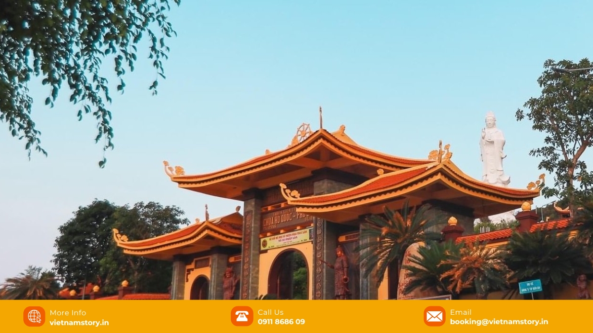 Ho Quoc Pagoda guide: Phu Quoc's most beautiful temple with an ocean view 5 Ho Quoc Pagoda Phu Quoc is nestled against the mountains and faces the sea