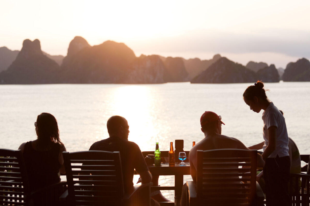 Stars, Squid And Serenity: The Best Things To Do In Halong Bay Cruise At Night 3 Happy Hour