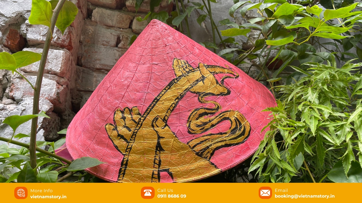 Best Da Nang souvenirs: A shopper’s guide for Indian travelers 4 The Vietnamese conical hat represents the elegance of Vietnamese women, and is an essential part of Vietnamese people’s daily lives.